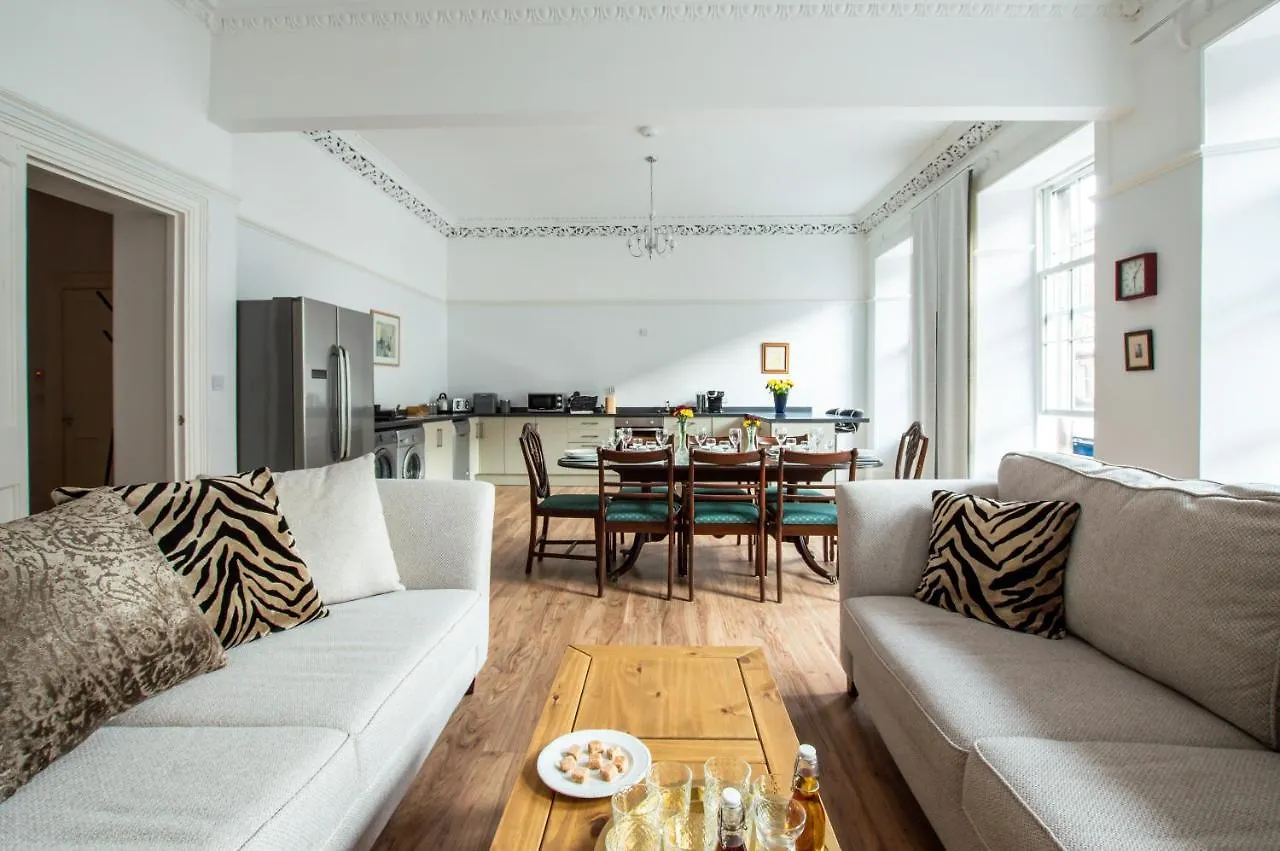 The Heart Of Newington Apartment Edinburgh 0*,